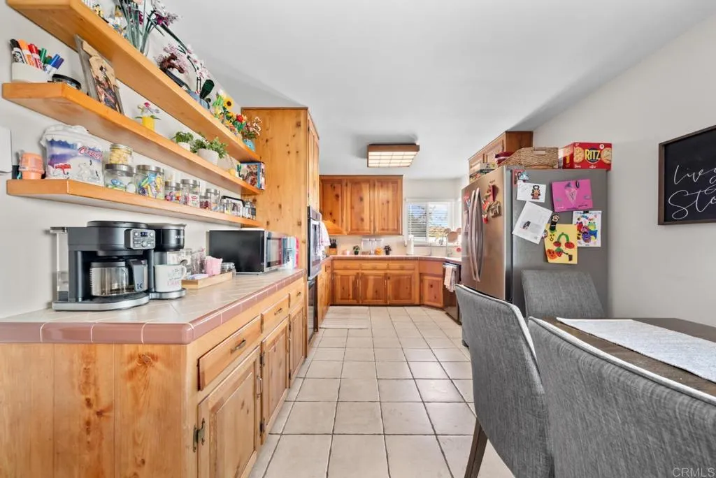 https://cdn.realtyfeed.com/cdn/127/306706999/35347ce953af2a75ce7de7109be794a5.webp