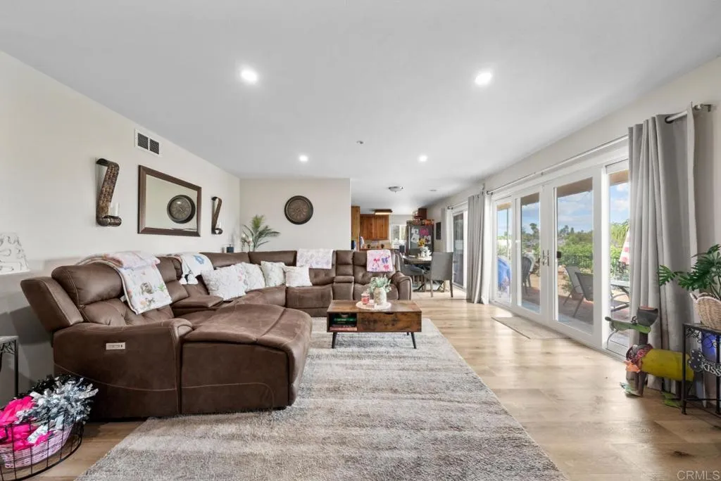 https://cdn.realtyfeed.com/cdn/127/306706999/5134ada387f3912d75bb36a2f9976569.webp