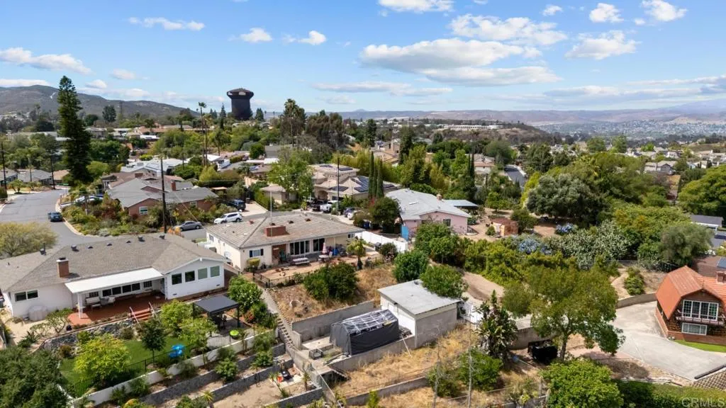 https://cdn.realtyfeed.com/cdn/127/306706999/700ed8ed2d0dcf71b5addec6634d88ff.webp