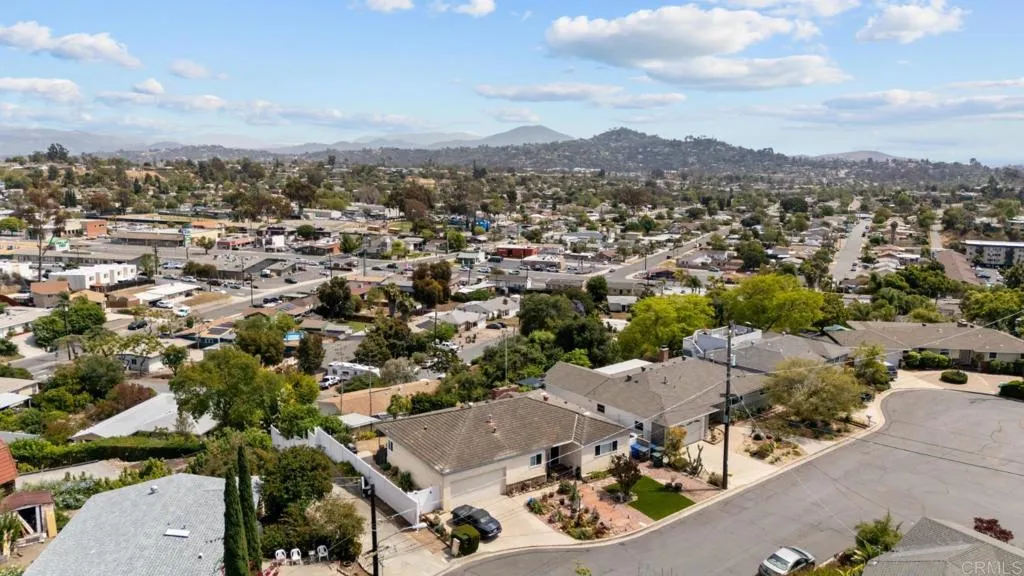 https://cdn.realtyfeed.com/cdn/127/306706999/814acd5912628df3dc9f5ef85b27726d.webp