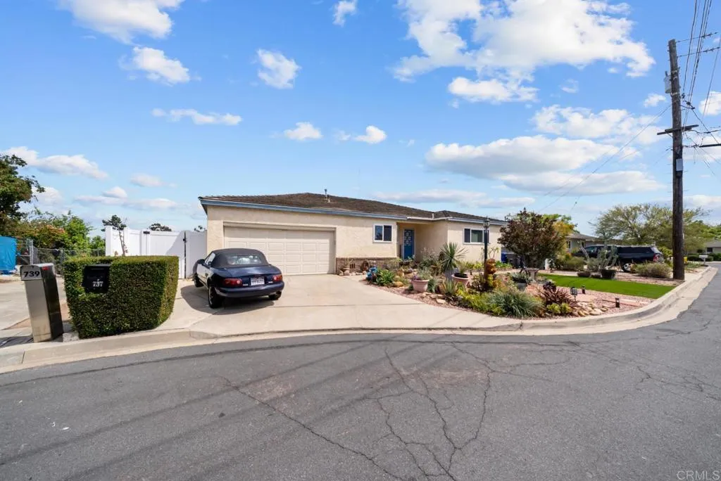 https://cdn.realtyfeed.com/cdn/127/306706999/94fdb7847ab16be20da3a3ef2f74fa53.webp