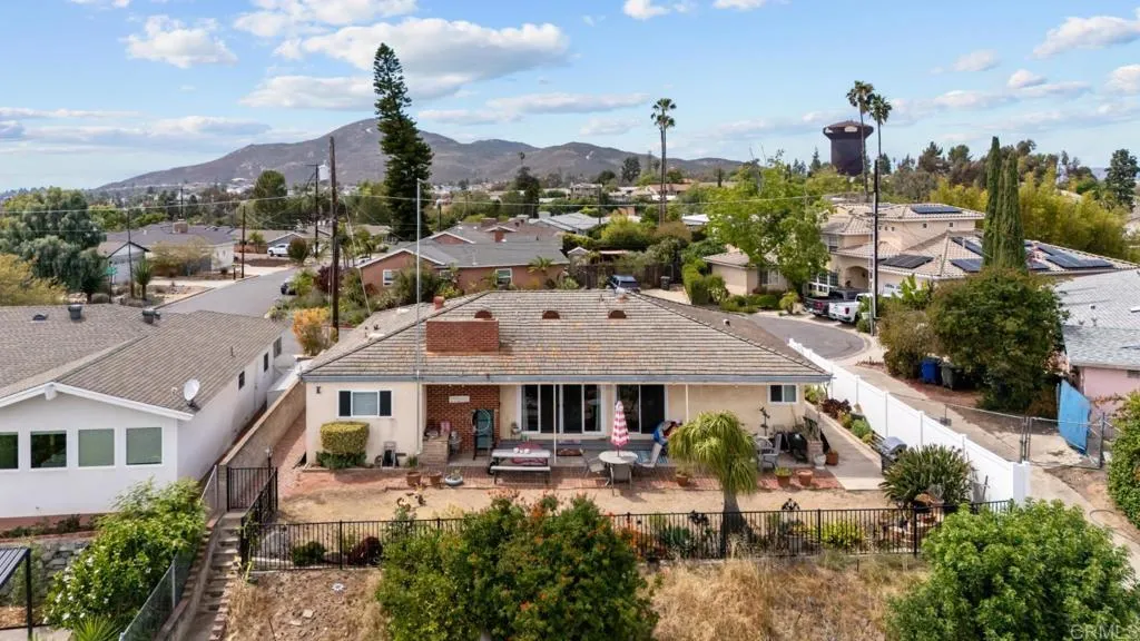 https://cdn.realtyfeed.com/cdn/127/306706999/ae61e403eb1d91e0a11a96bd4404c734.webp