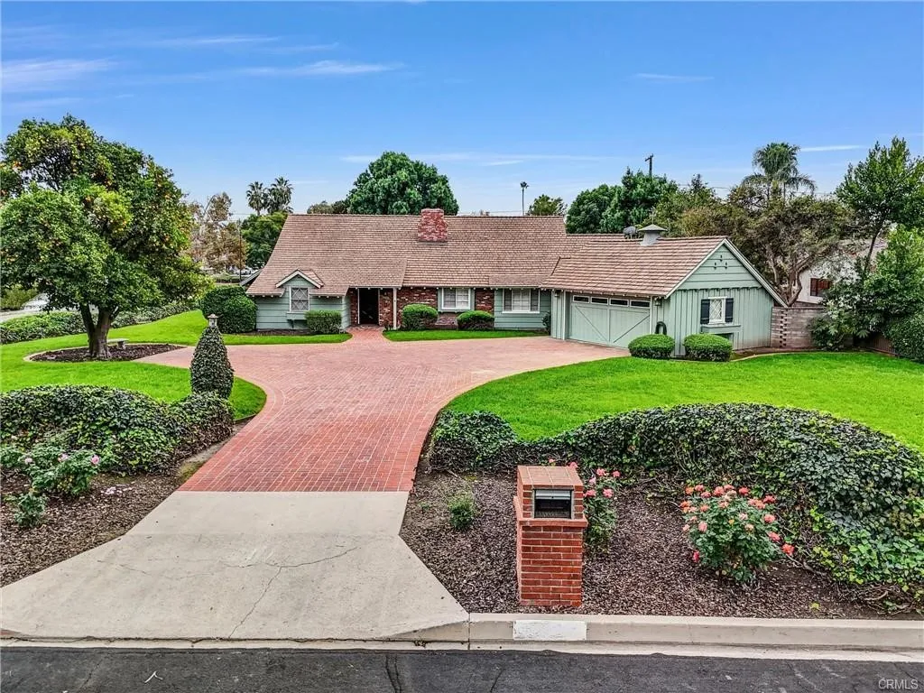 Sherwood Forest, CA 91325