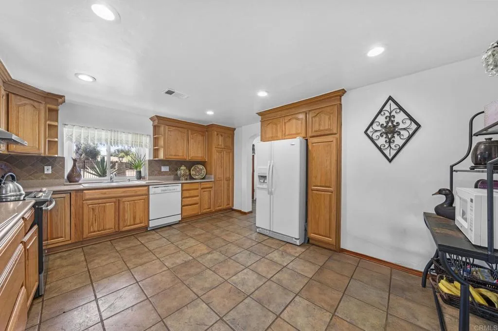 https://cdn.realtyfeed.com/cdn/127/306707092/0407d0c539aa292449a5910b214a2abc.webp