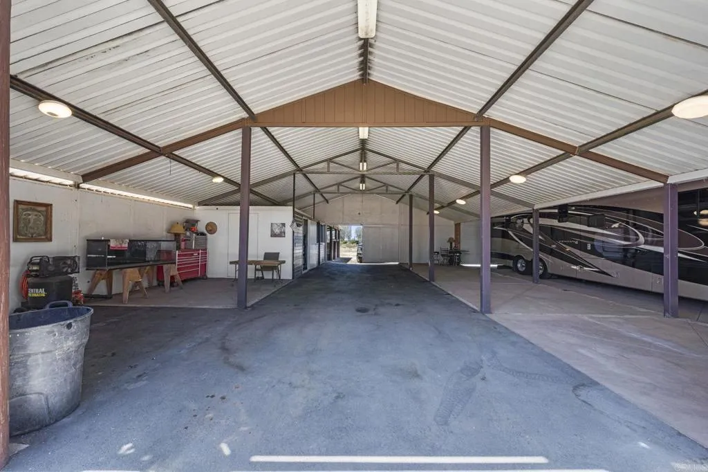https://cdn.realtyfeed.com/cdn/127/306707092/9ee79fde8161e4a2cfb7ff26b98c3831.webp
