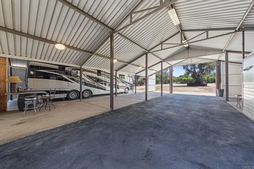 https://cdn.realtyfeed.com/cdn/127/306707092/baa822e3444d3828cb2ce22436971ccb.webp