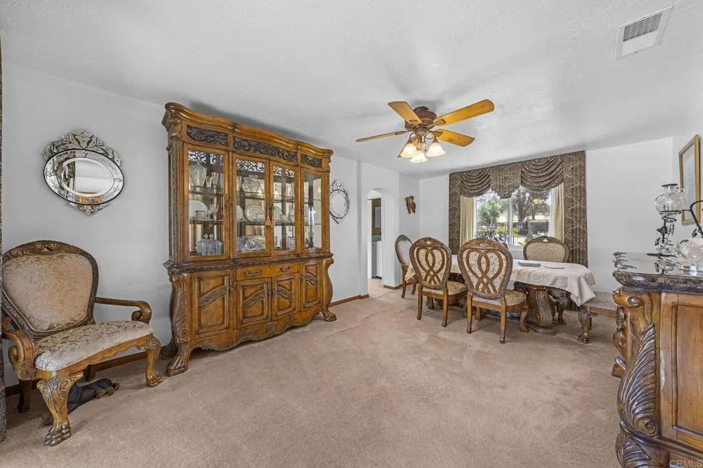 https://cdn.realtyfeed.com/cdn/127/306707092/df8d61d1e3e5a298fd6570c81c6615cc.webp