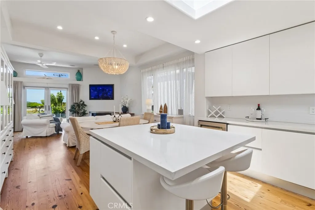 https://cdn.realtyfeed.com/cdn/127/306707184/25a9bc849b1b1ccd61c7fd12f480c2b5.webp