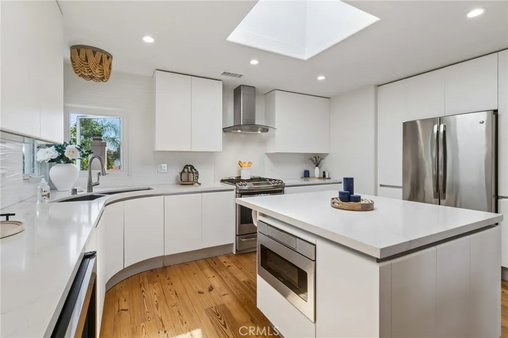 https://cdn.realtyfeed.com/cdn/127/306707184/439ee2d02f930e8fdb1cb810a0e6bca2.webp