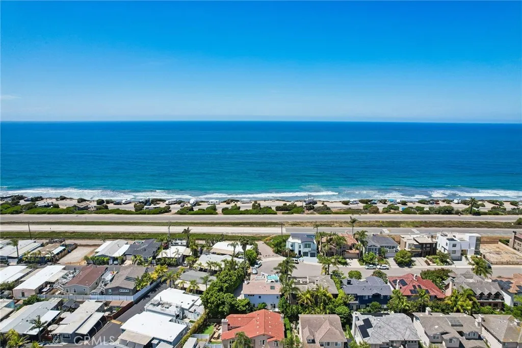 https://cdn.realtyfeed.com/cdn/127/306707184/8dcdd183982dd89d3dae243b1a01d024.webp