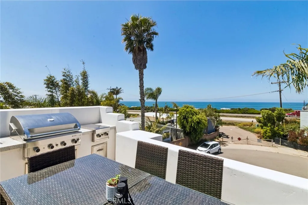 https://cdn.realtyfeed.com/cdn/127/306707184/982cc5c562b2377d12ab2b8d992836a2.webp