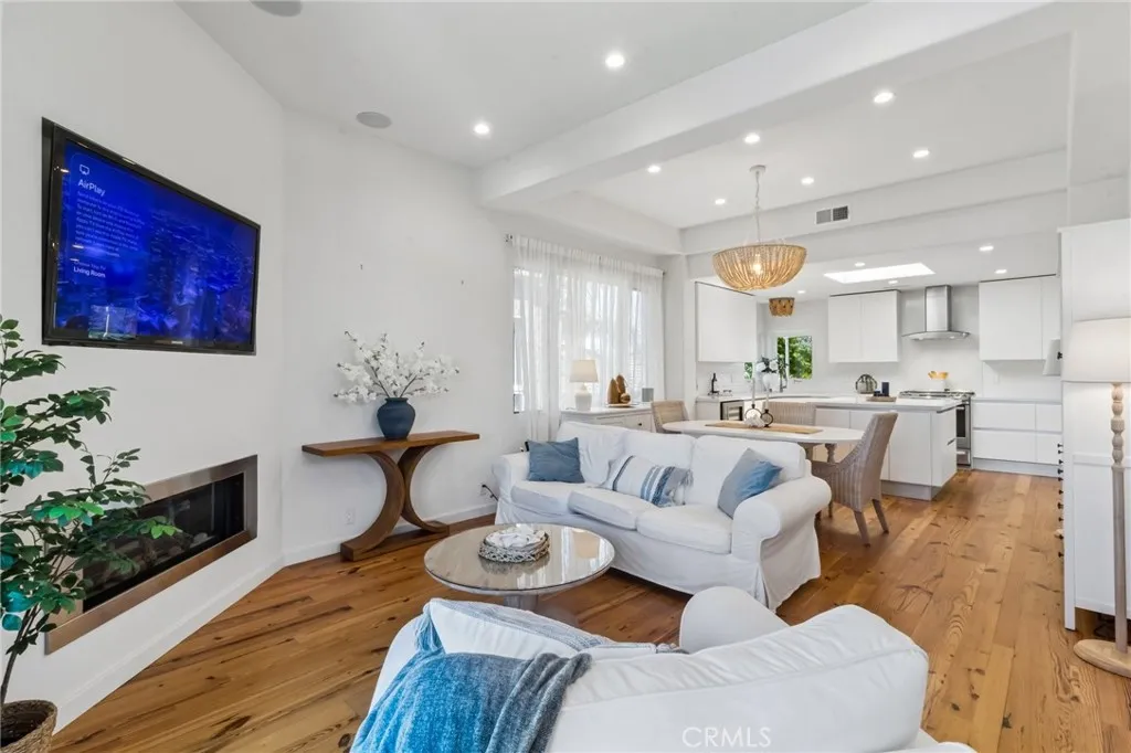 https://cdn.realtyfeed.com/cdn/127/306707184/be824ca4d5e945d4a70a98679f72b533.webp