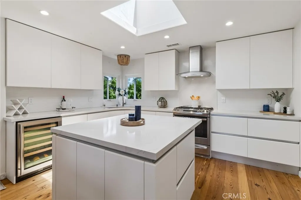 https://cdn.realtyfeed.com/cdn/127/306707184/dc98f206eaec9f6318f9bcad0034f8e5.webp