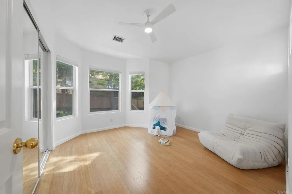 https://cdn.realtyfeed.com/cdn/127/306707206/164a472deda191ebcf6d3b764f43055b.webp