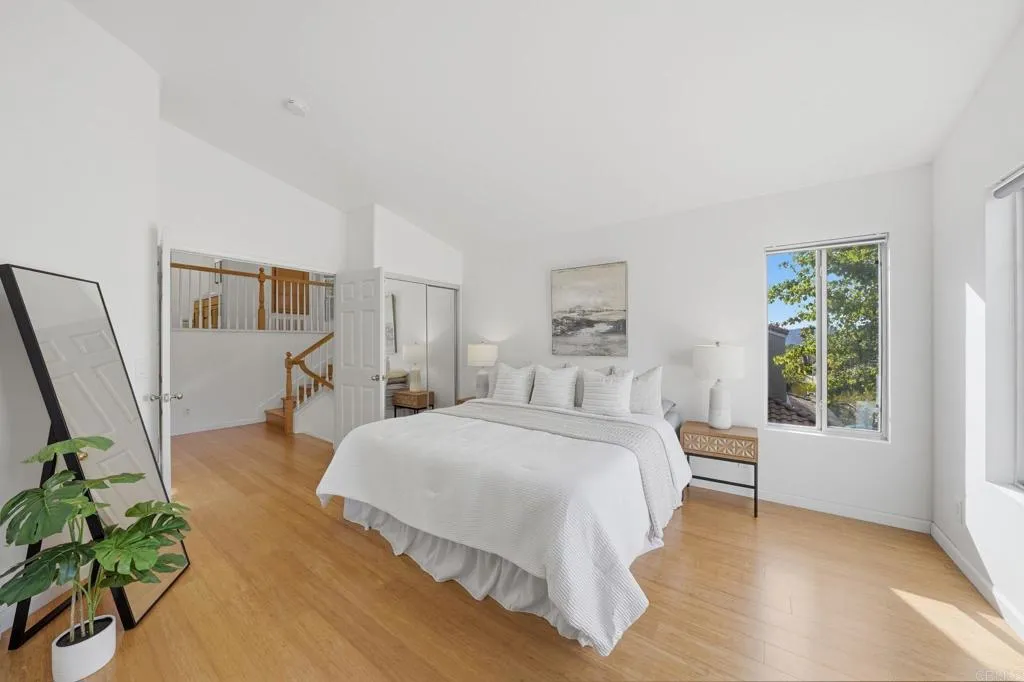 https://cdn.realtyfeed.com/cdn/127/306707206/79fb05d2bf679bed8edb8cb9e8109dc2.webp