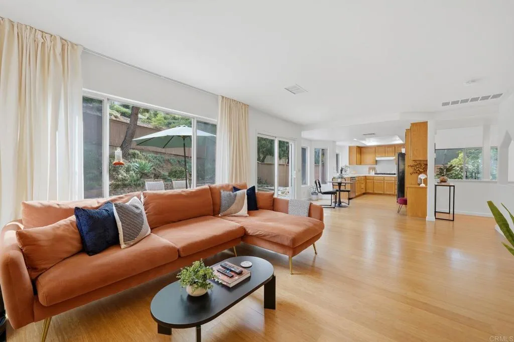 https://cdn.realtyfeed.com/cdn/127/306707206/937c688ebcf276ea3d2d749a4a748a06.webp