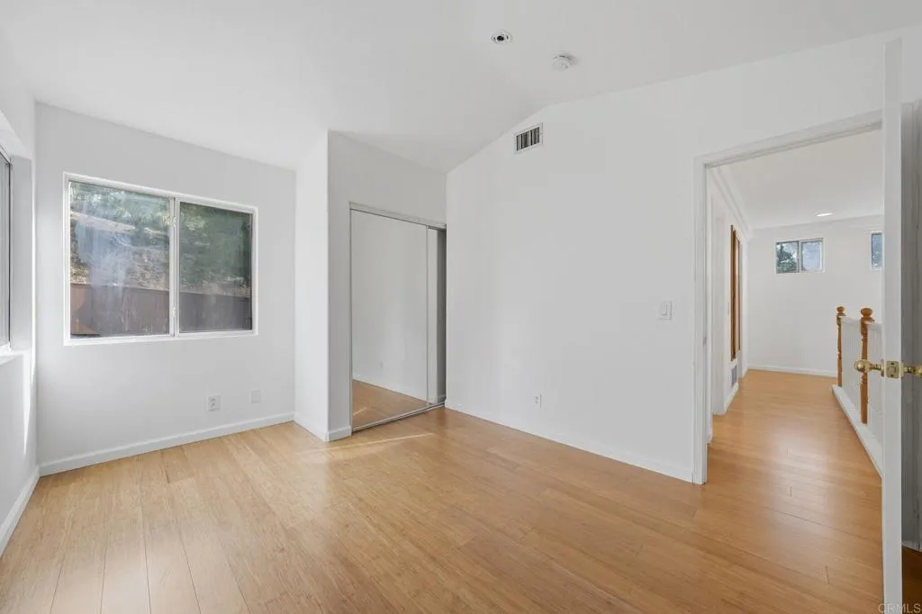 https://cdn.realtyfeed.com/cdn/127/306707206/a2855d7b04294cf5b44d425587d3f6c2.webp