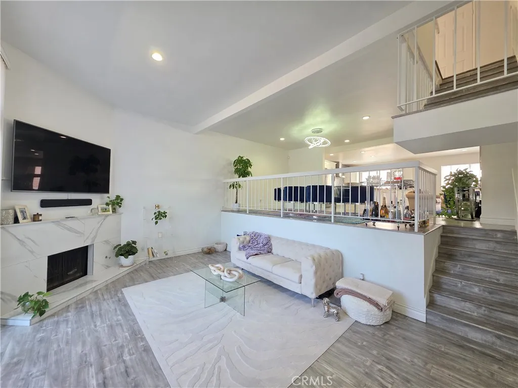 Canoga Park, CA 91304