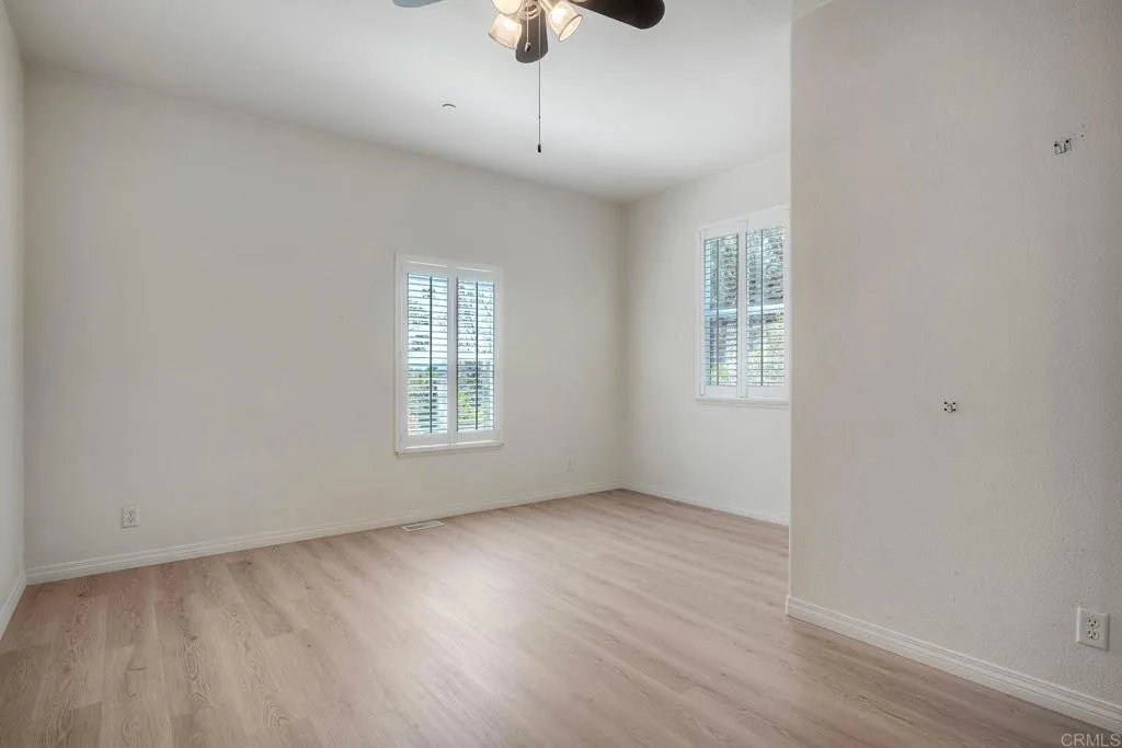 https://cdn.realtyfeed.com/cdn/127/306707250/21122a2d34b6a1b8d3c424bd8540ad11.webp
