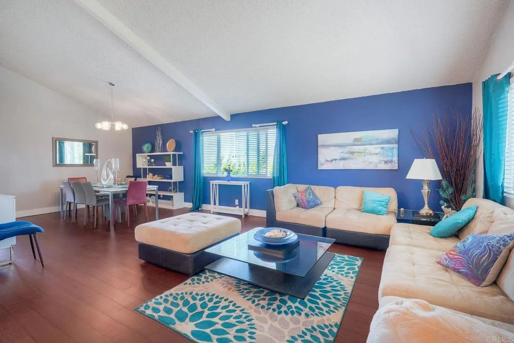 https://cdn.realtyfeed.com/cdn/127/306707250/238ad223cd14ce4af2c4d68dd0bdcb8b.webp