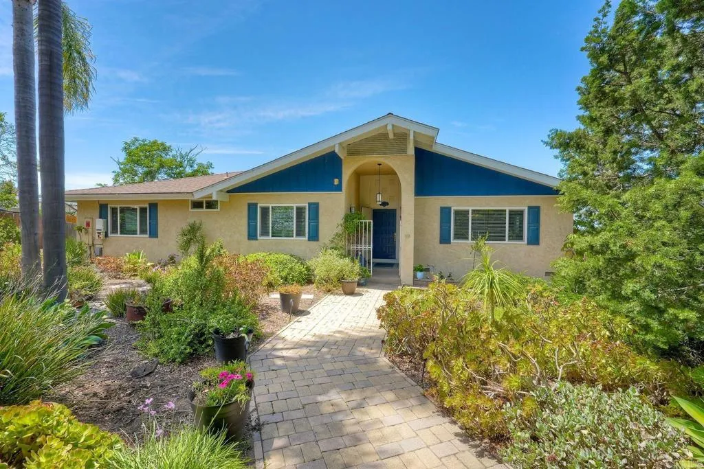 125 Lilac Lane, Brea, CA, 92823