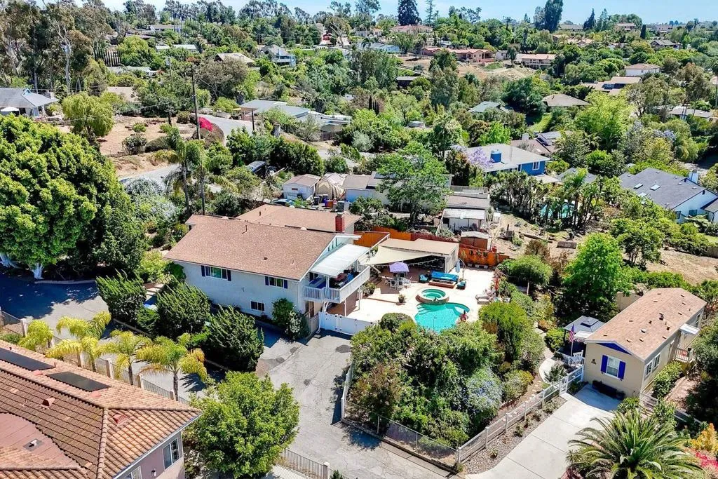 https://cdn.realtyfeed.com/cdn/127/306707250/b002fedf9d4d8dc6530d3e6c58c6d819.webp