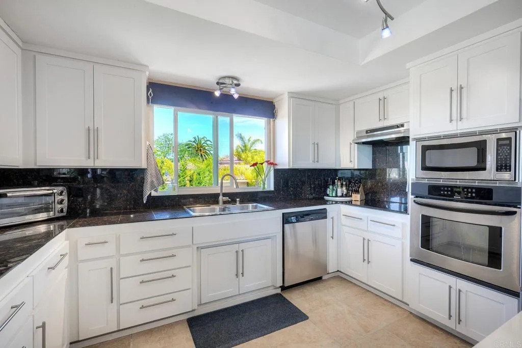 https://cdn.realtyfeed.com/cdn/127/306707250/dfabece73331e93ea396c80b0b207091.webp