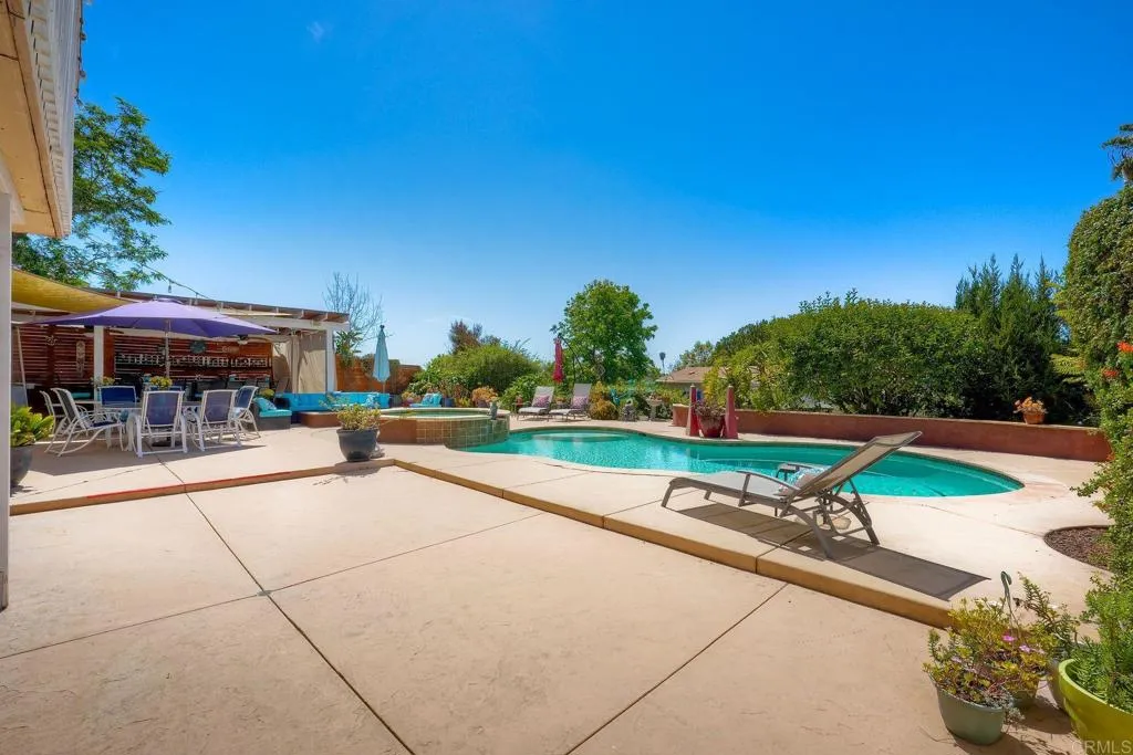 https://cdn.realtyfeed.com/cdn/127/306707250/e609589ac9e5fd73df84d8c8be0fe065.webp