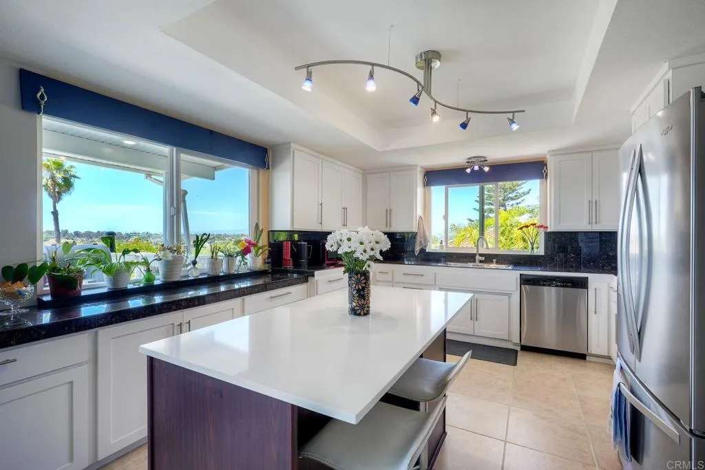 https://cdn.realtyfeed.com/cdn/127/306707250/fc8393024f94e11c511bd993cd511e04.webp
