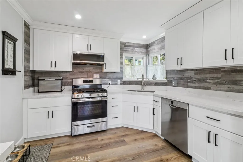 https://cdn.realtyfeed.com/cdn/127/306707263/3e902765cd8b030f5ddb044bfdac3353.webp