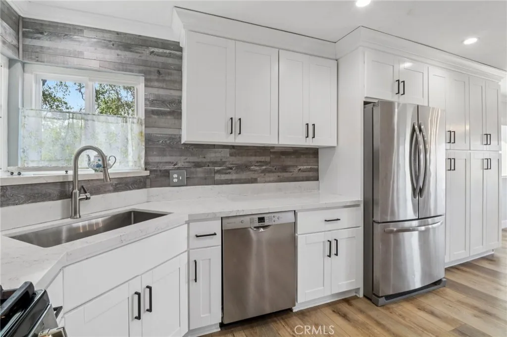 https://cdn.realtyfeed.com/cdn/127/306707263/49e84565c8b5684bd6f2b61d9badcfe6.webp