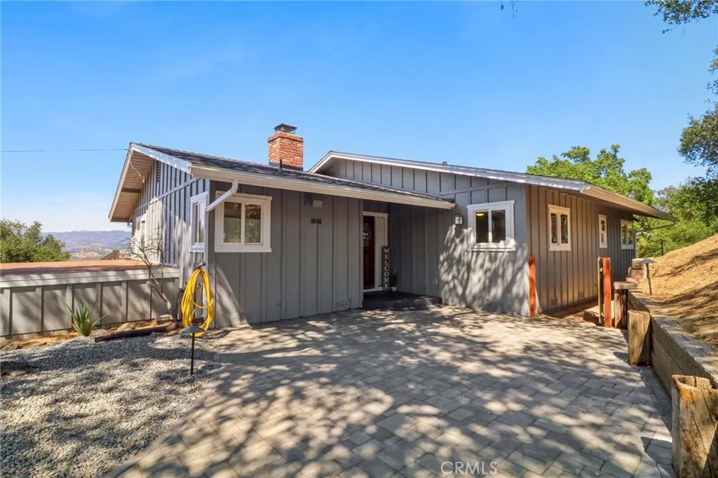 https://cdn.realtyfeed.com/cdn/127/306707263/66c35c4470cbe1af42b010c60fa15a63.webp