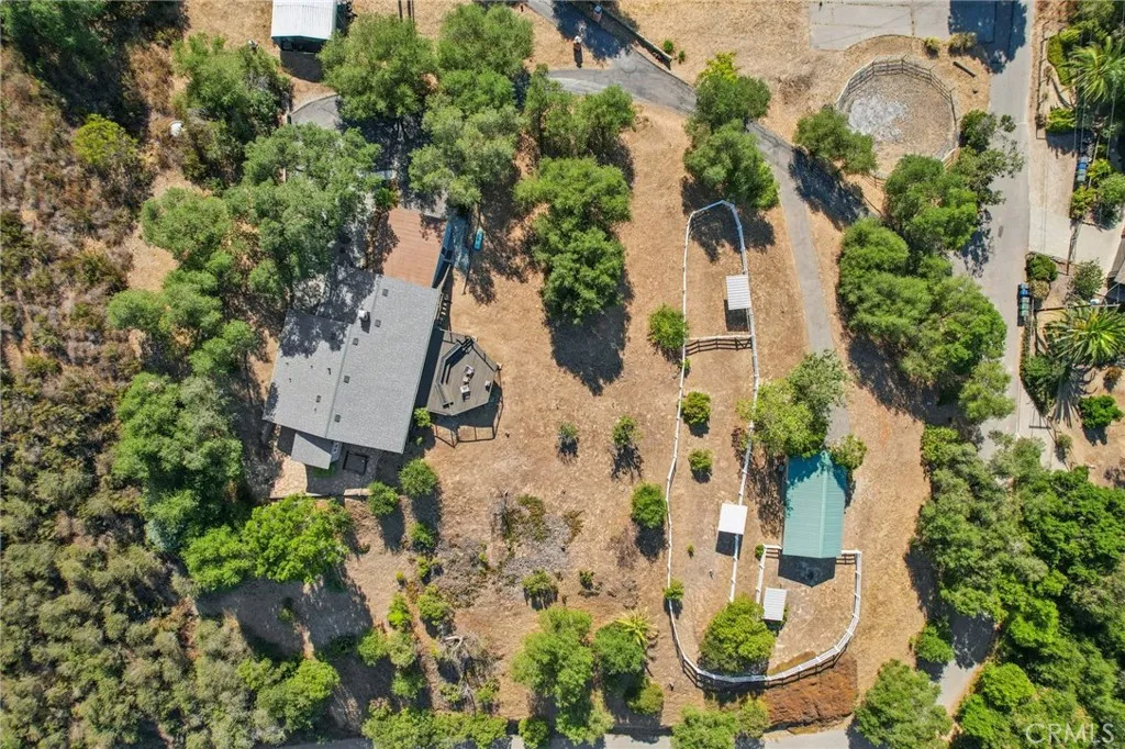 https://cdn.realtyfeed.com/cdn/127/306707263/f0dfcedf29e91698268aba08ea2afcb9.webp
