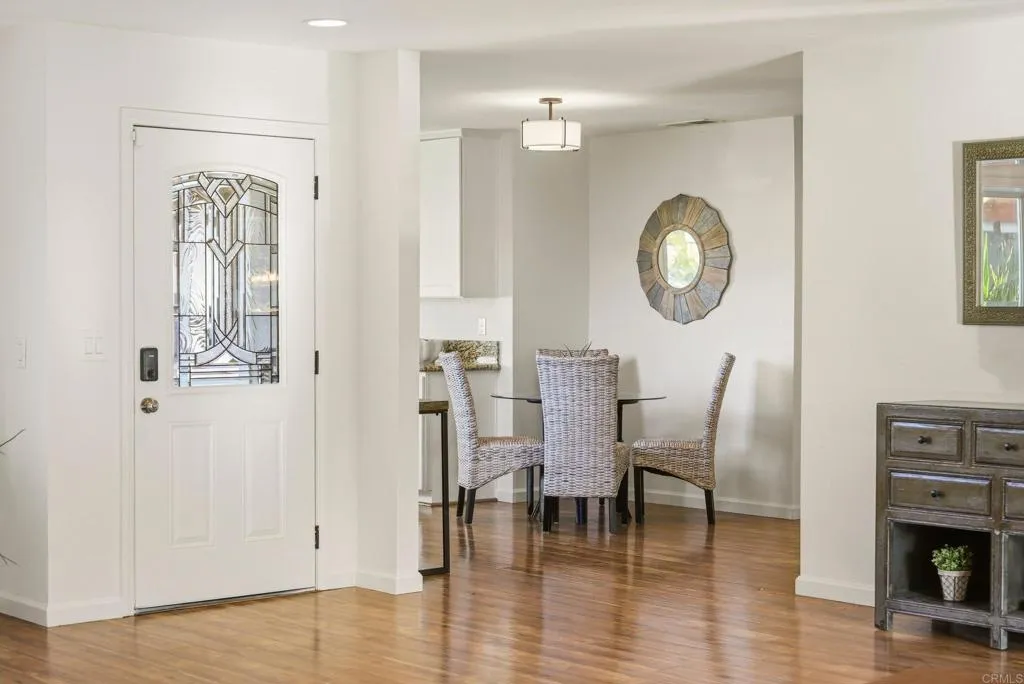 https://cdn.realtyfeed.com/cdn/127/306707288/476bcdf1d696702b4bfbc9d05c654f4d.webp
