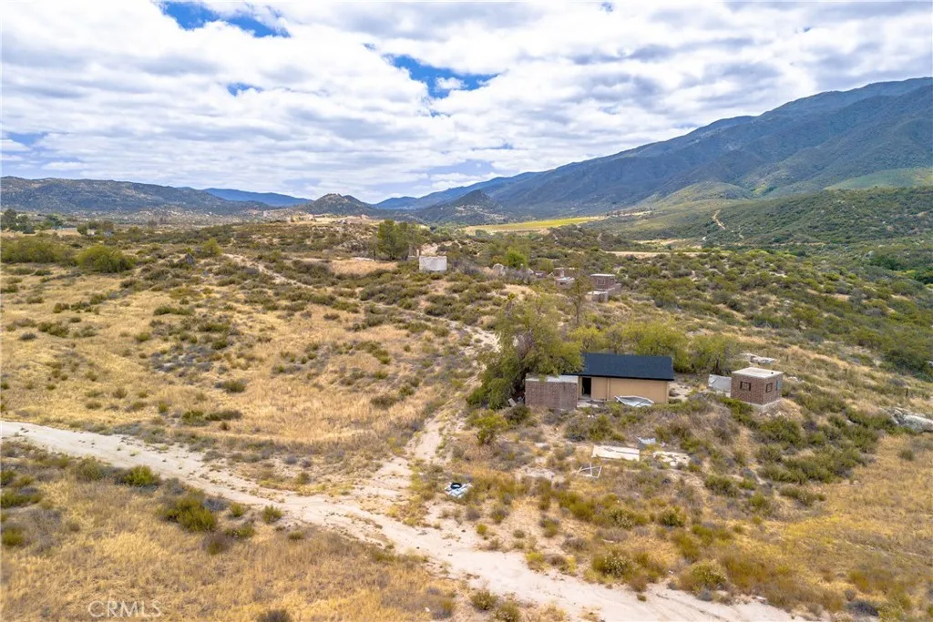 https://cdn.realtyfeed.com/cdn/127/306707295/2fa8e34f4e9eda768a19fcc406f6ef00.webp