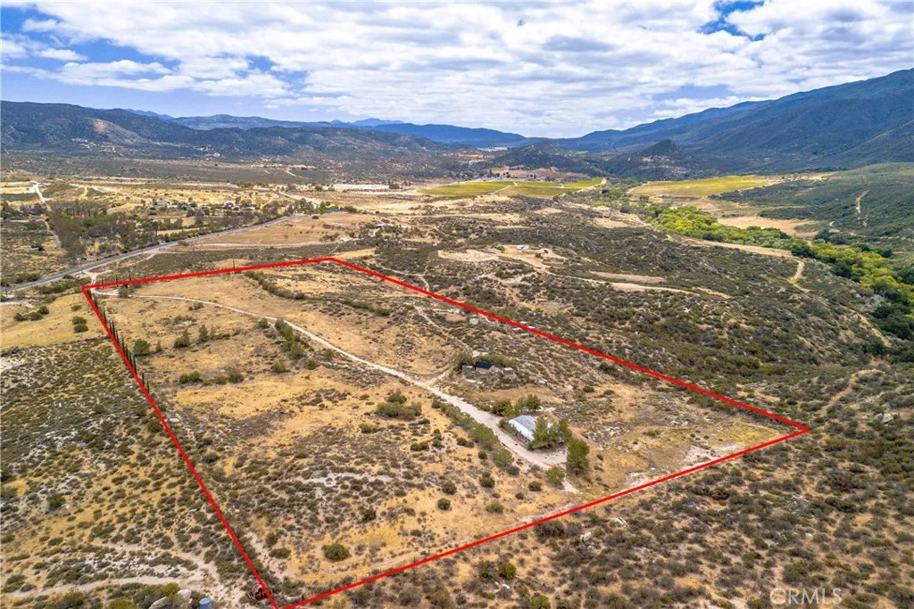 https://cdn.realtyfeed.com/cdn/127/306707295/3b5167dbfba23e4bd8978cbf9c6faa4a.webp