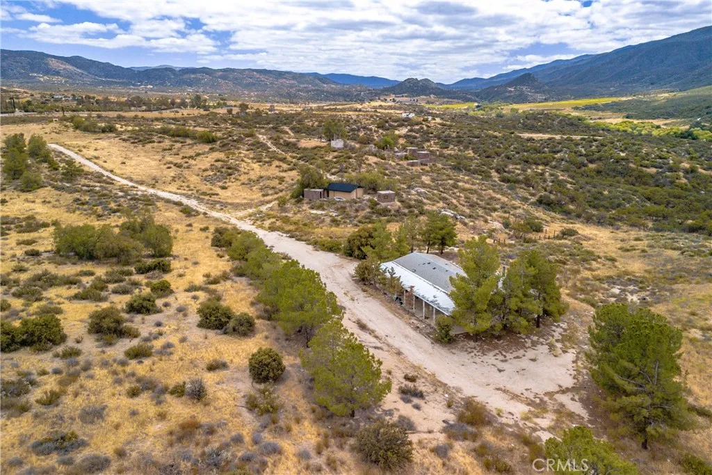 https://cdn.realtyfeed.com/cdn/127/306707295/4c42b37eb9059fc8b5ec0e4cccd39a50.webp