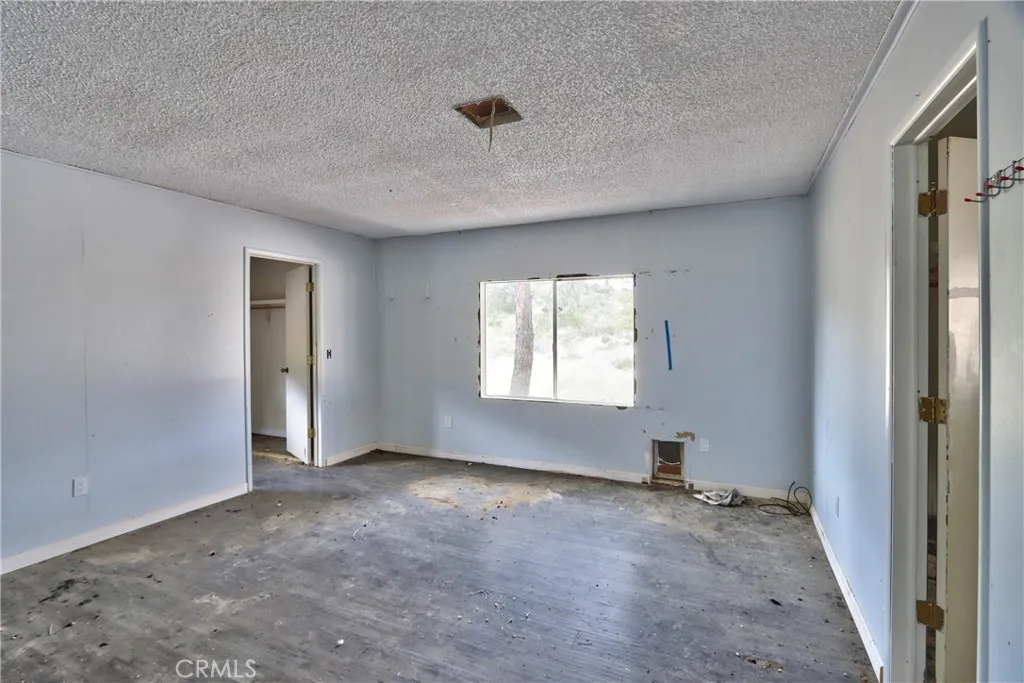 https://cdn.realtyfeed.com/cdn/127/306707295/bab6ce530730f6f5a3cddc5ecc3cf006.webp