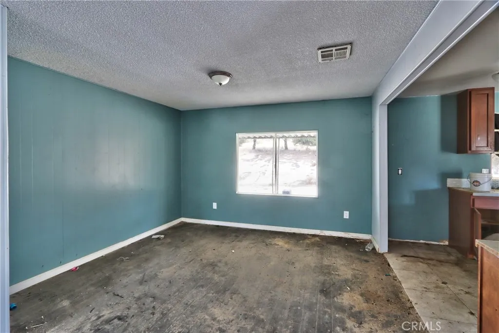 https://cdn.realtyfeed.com/cdn/127/306707295/e1874022aa8bb0a802d3959d9da2584f.webp