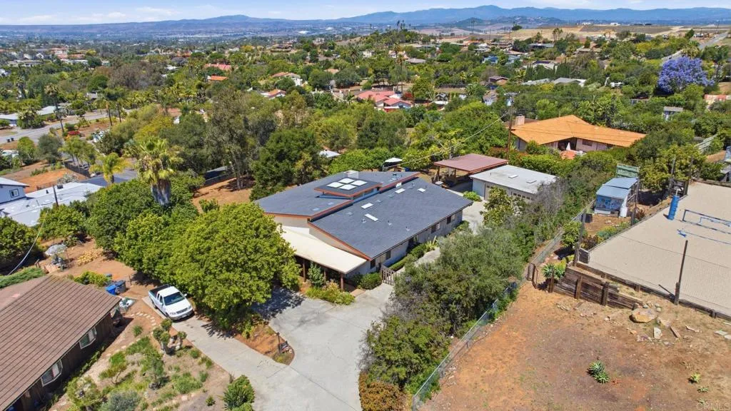 https://cdn.realtyfeed.com/cdn/127/306707305/0f4fdb227b59afcecc5dbe0a21ce19d6.webp