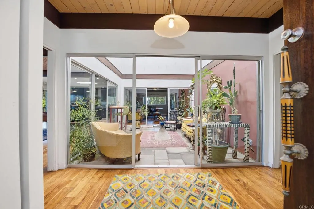 https://cdn.realtyfeed.com/cdn/127/306707305/6390b49deecb3eec4cceffa0f4d1d396.webp