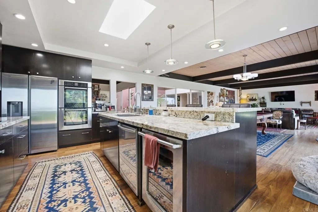 https://cdn.realtyfeed.com/cdn/127/306707305/6dd5ba5092f74c1dba0dea85d6afdfa4.webp