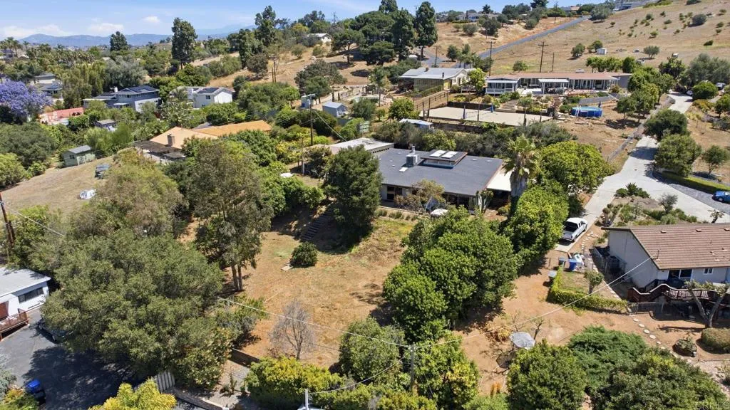 https://cdn.realtyfeed.com/cdn/127/306707305/811759f01ea941c756244033ed1d79ac.webp