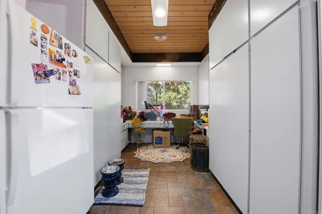 https://cdn.realtyfeed.com/cdn/127/306707305/c6bd1fed8e43f54cc848ffb942704ec5.webp
