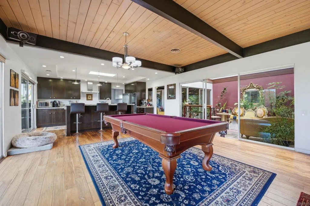 https://cdn.realtyfeed.com/cdn/127/306707305/efaf3b3b6ad8951fe1dba69b9b35c1d8.webp