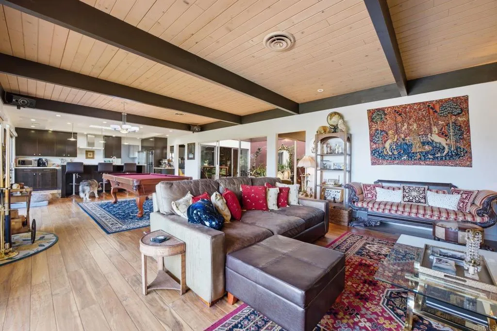 https://cdn.realtyfeed.com/cdn/127/306707305/fd879482a5ec8335357979231177de91.webp