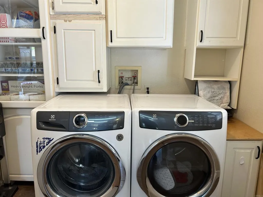 https://cdn.realtyfeed.com/cdn/127/306707360/3a11de19b967cb1d12a5a3252f0681fd.webp