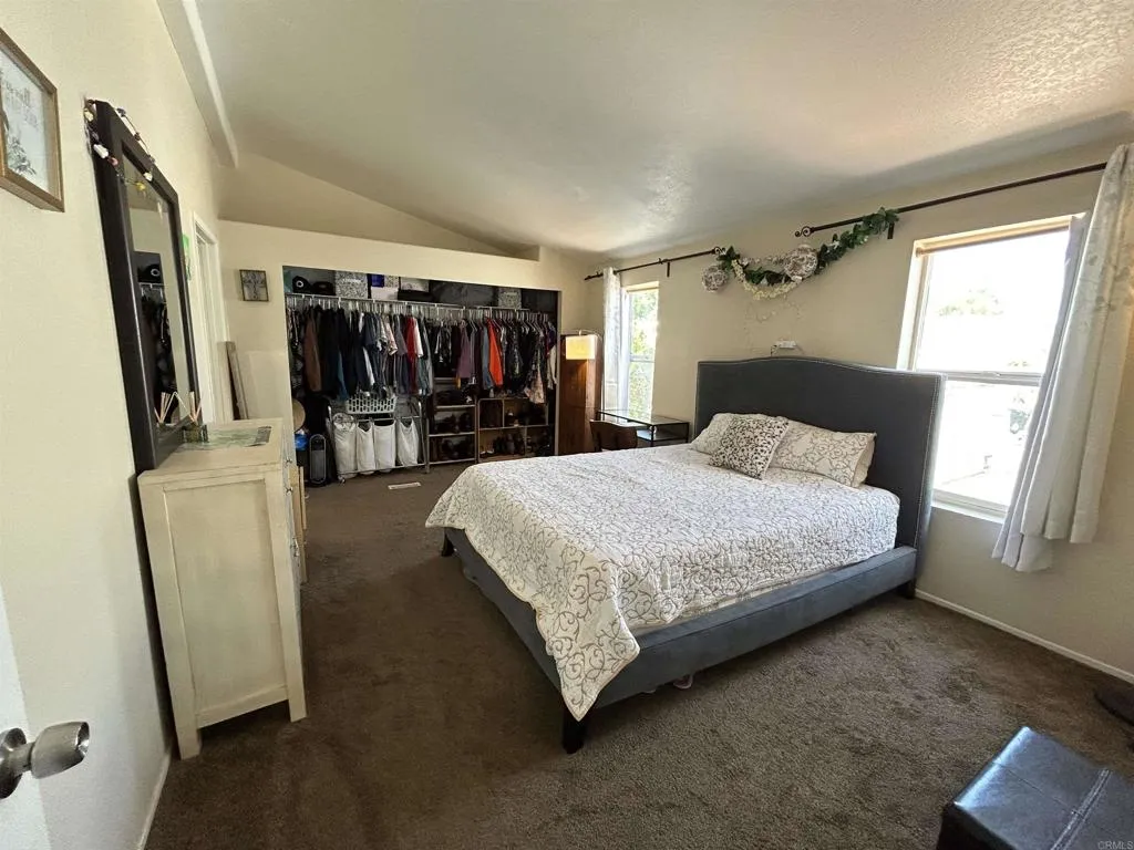 https://cdn.realtyfeed.com/cdn/127/306707360/6f478b28190b9541ac7a7b4afce3309e.webp