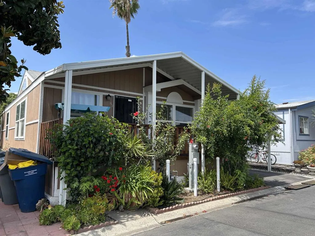 https://cdn.realtyfeed.com/cdn/127/306707360/84c4680624ed98a82707a74ee53111cf.webp