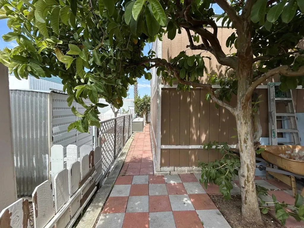 https://cdn.realtyfeed.com/cdn/127/306707360/96d907957203870bd522a3a852e80dd5.webp